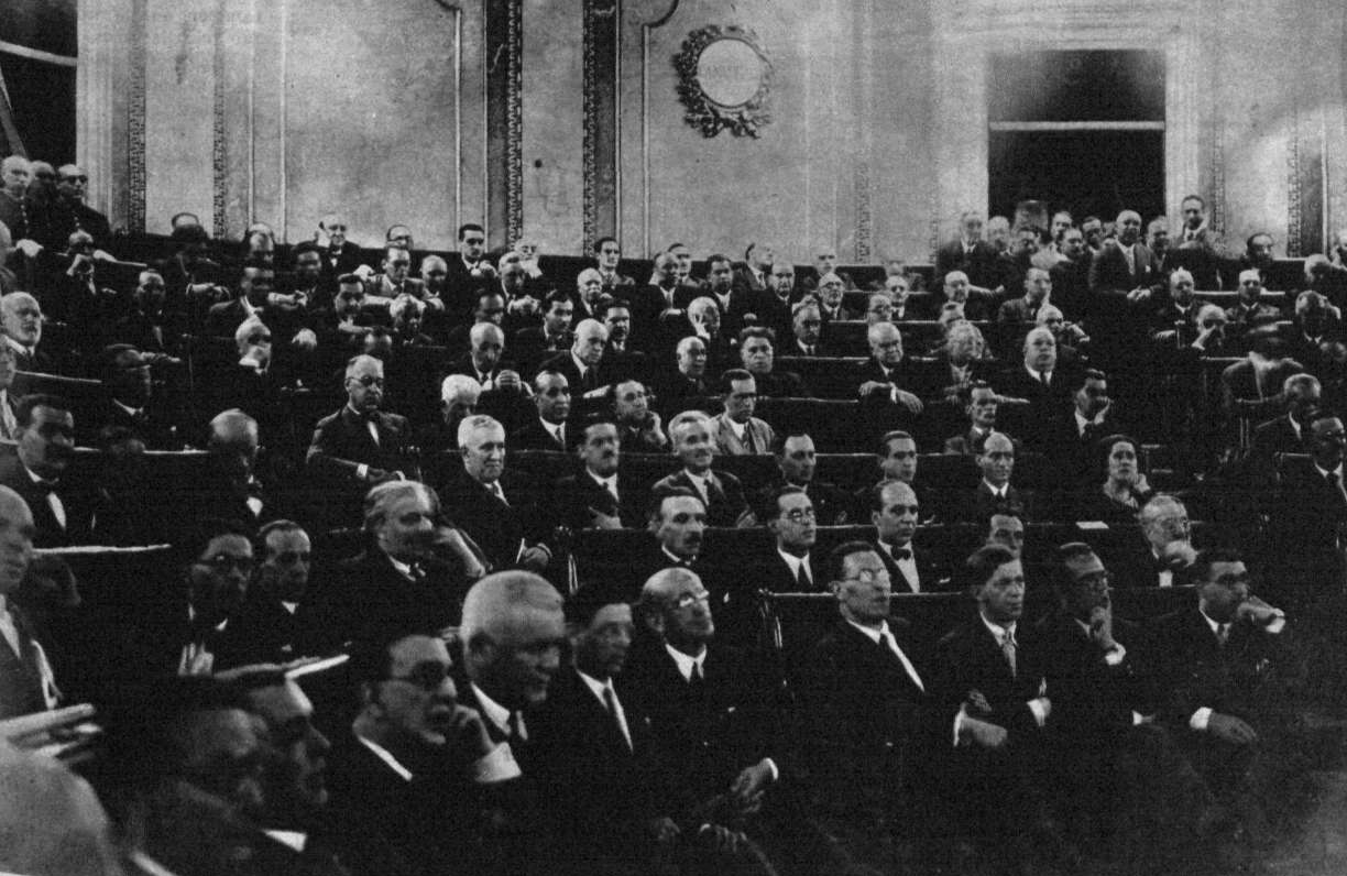 Pleno del Congreso de los Diputados durante la II República